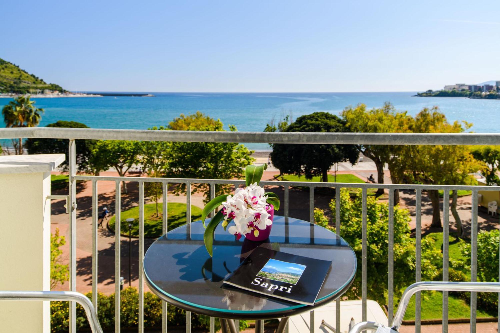 Hotel Tirreno Сапри Экстерьер фото