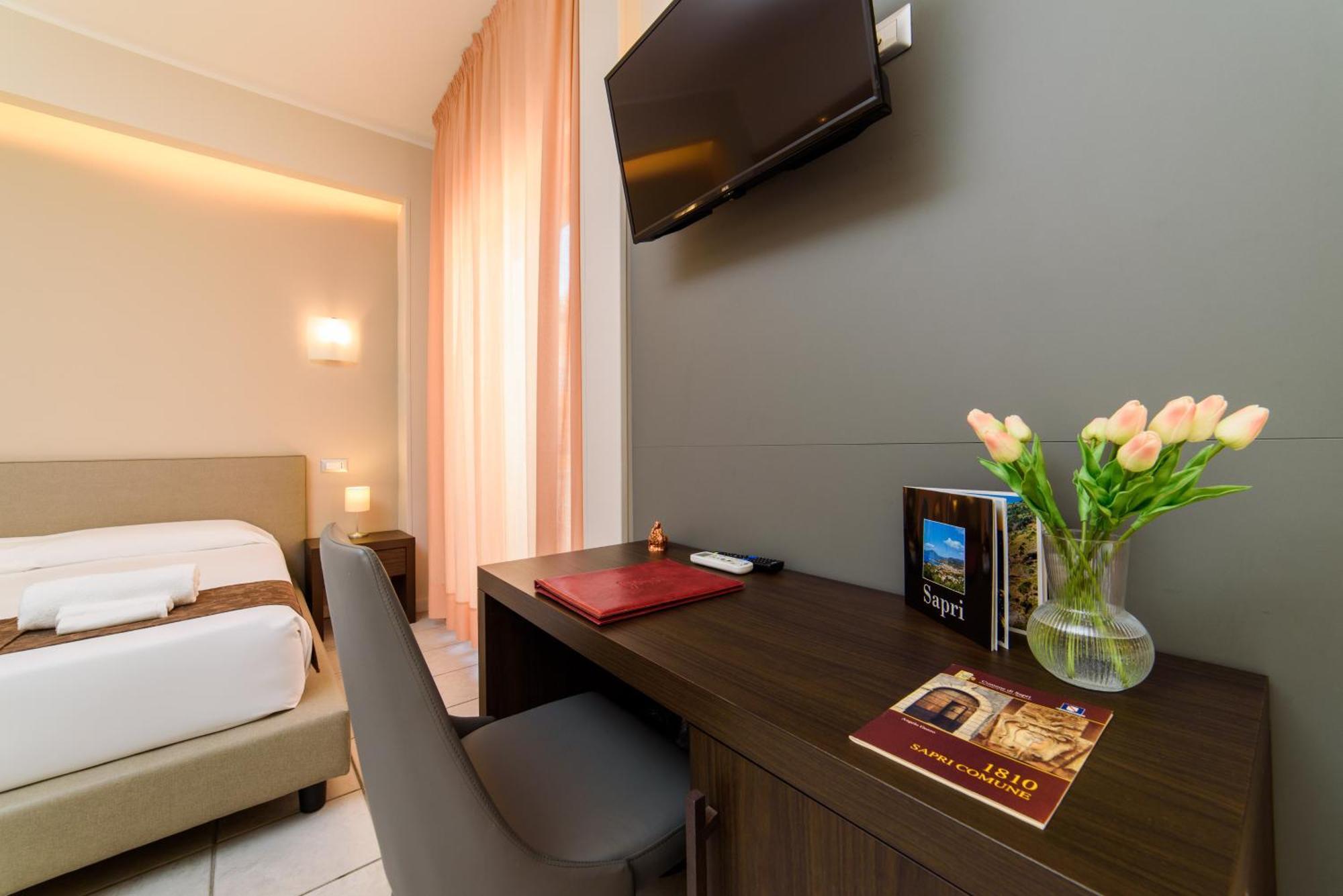 Hotel Tirreno Сапри Экстерьер фото