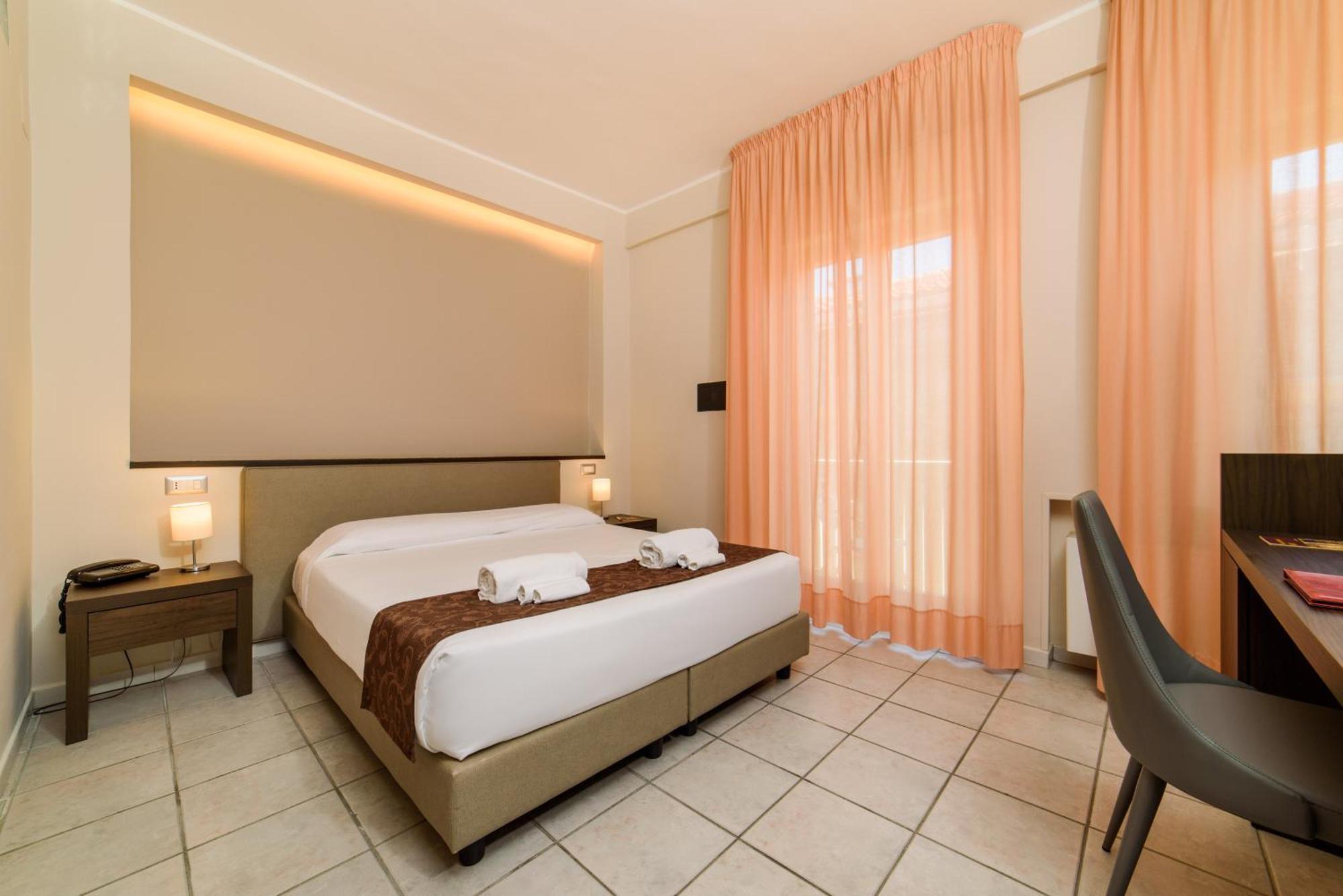Hotel Tirreno Сапри Экстерьер фото