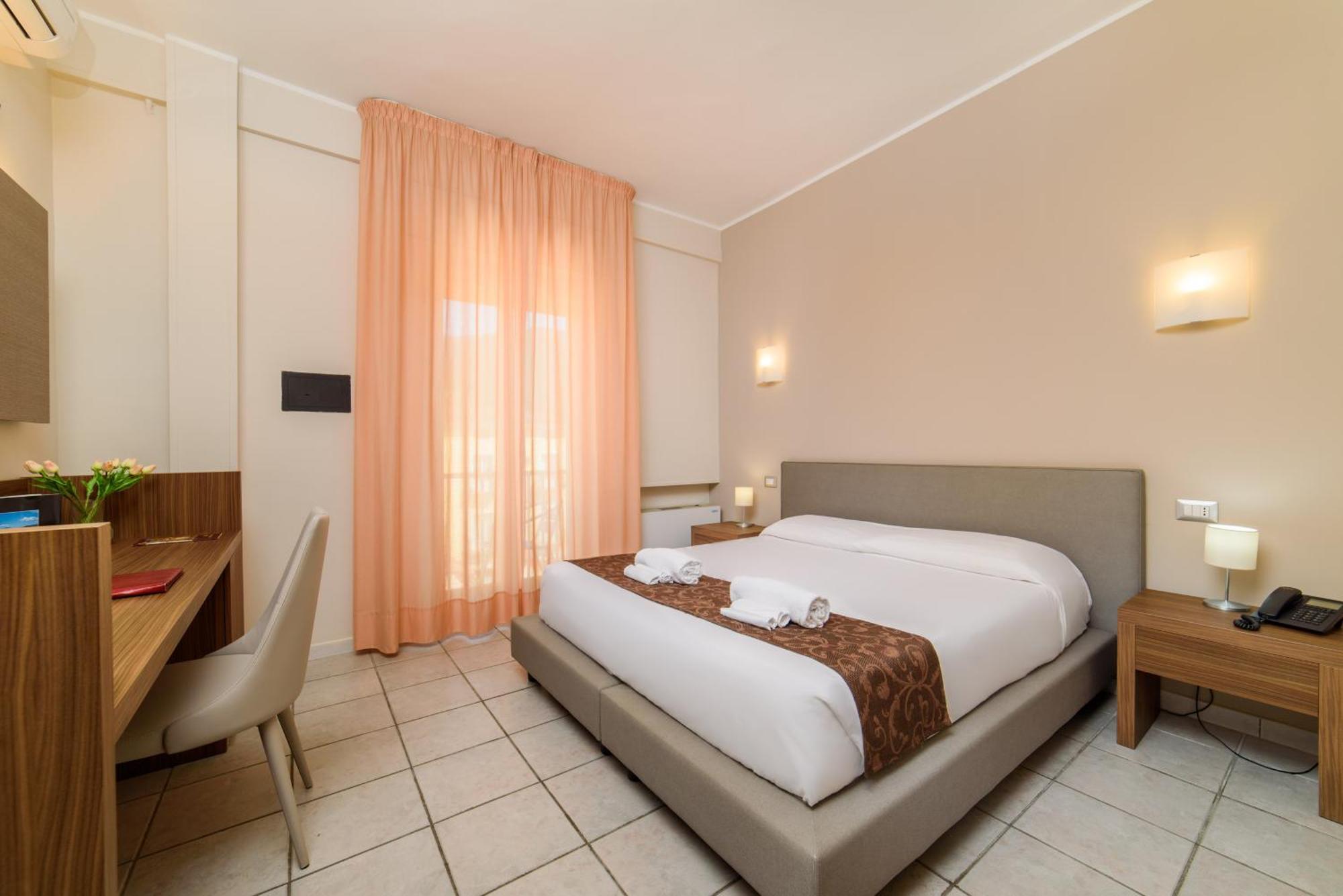 Hotel Tirreno Сапри Экстерьер фото