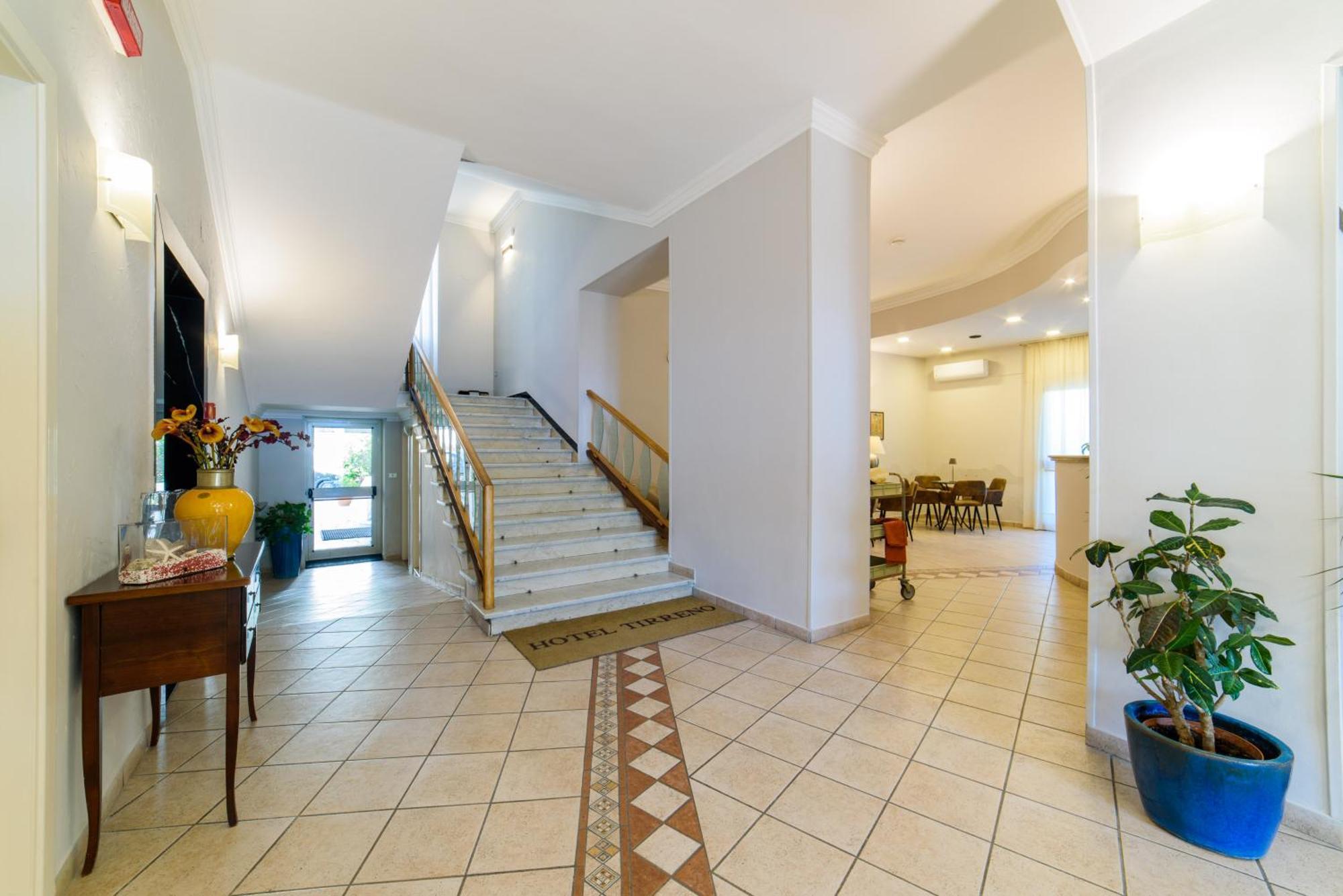 Hotel Tirreno Сапри Экстерьер фото