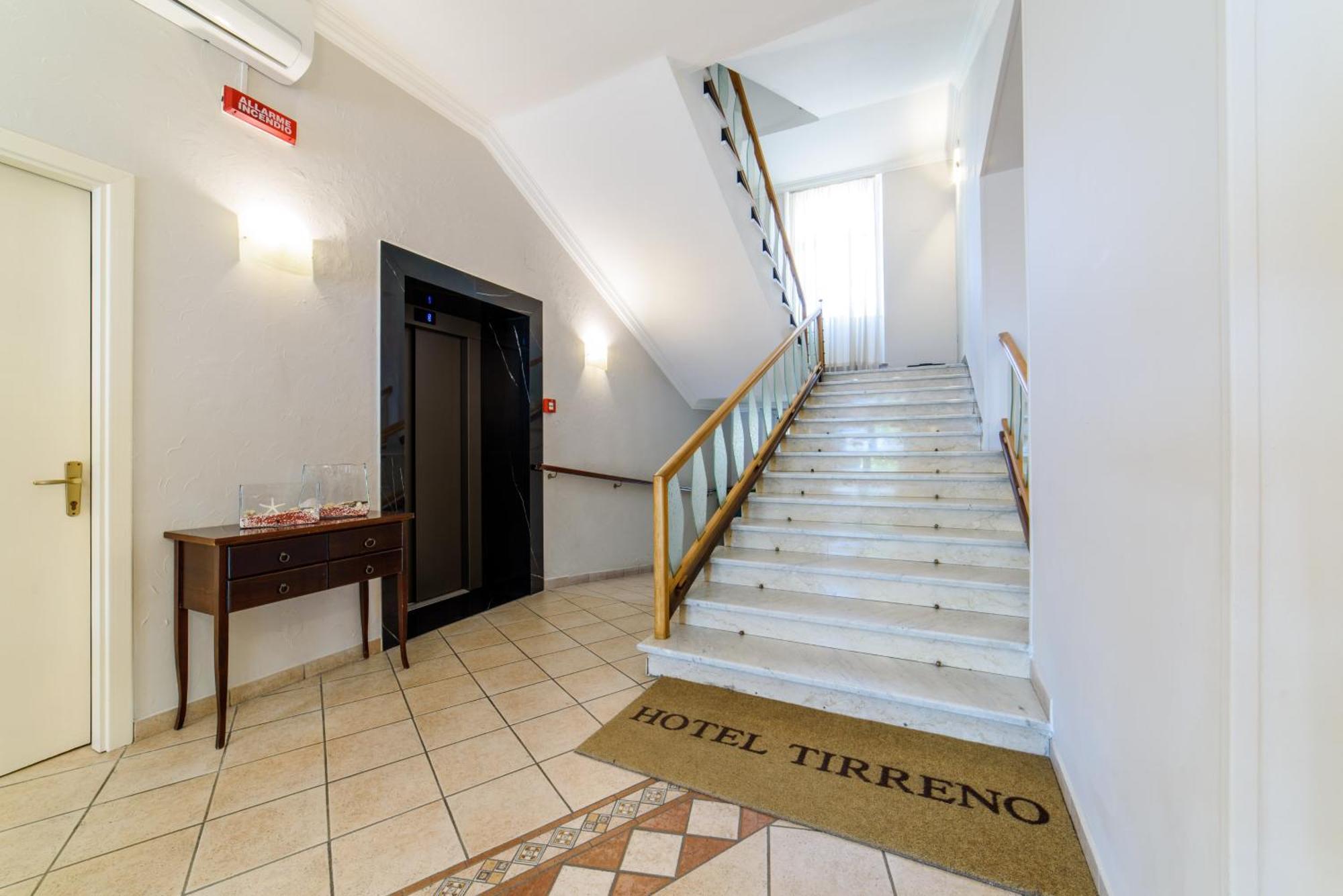 Hotel Tirreno Сапри Экстерьер фото