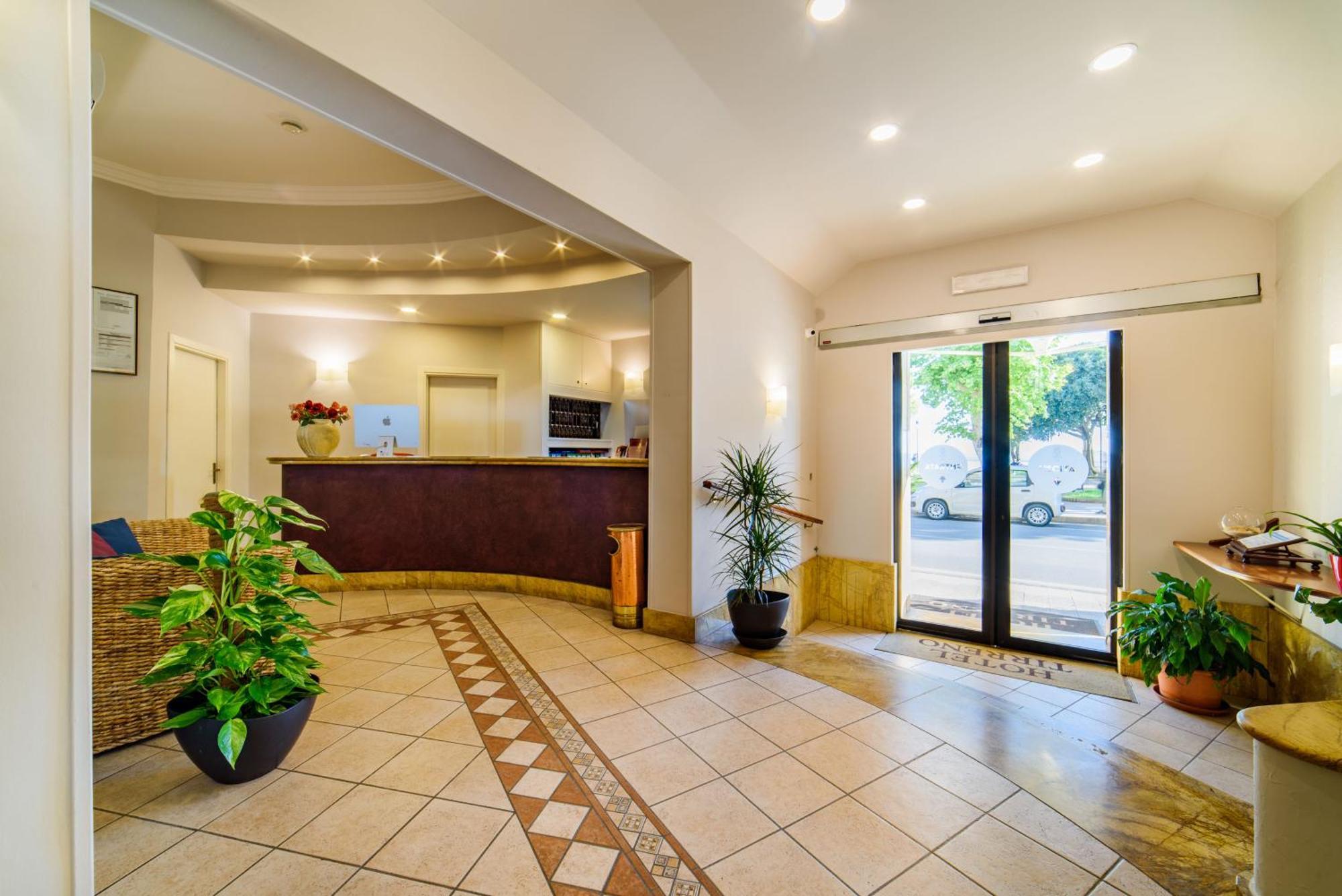 Hotel Tirreno Сапри Экстерьер фото